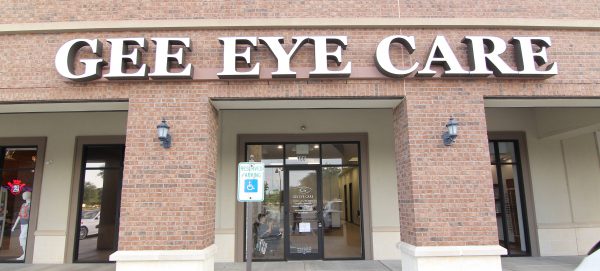 The Exterior of Gee Eye Care in Missouri City, Texas